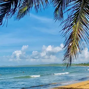 Beachbums Hideaway Apartment